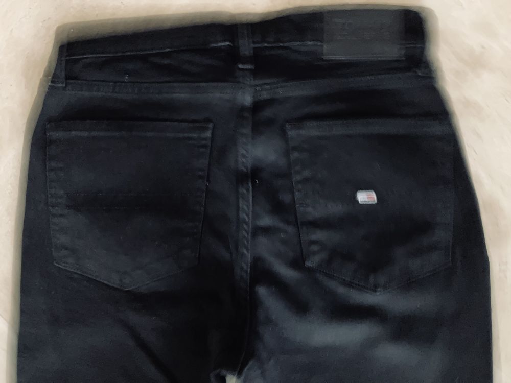Damskie spodnie  jeansy Tommy Hilfiger W 29 nowe