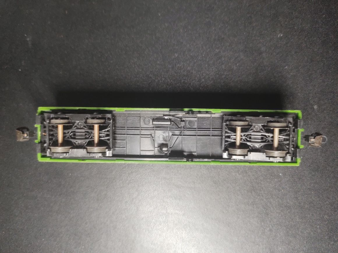 Wagon osobowy 4-osiowy TT 1:120 kolejka