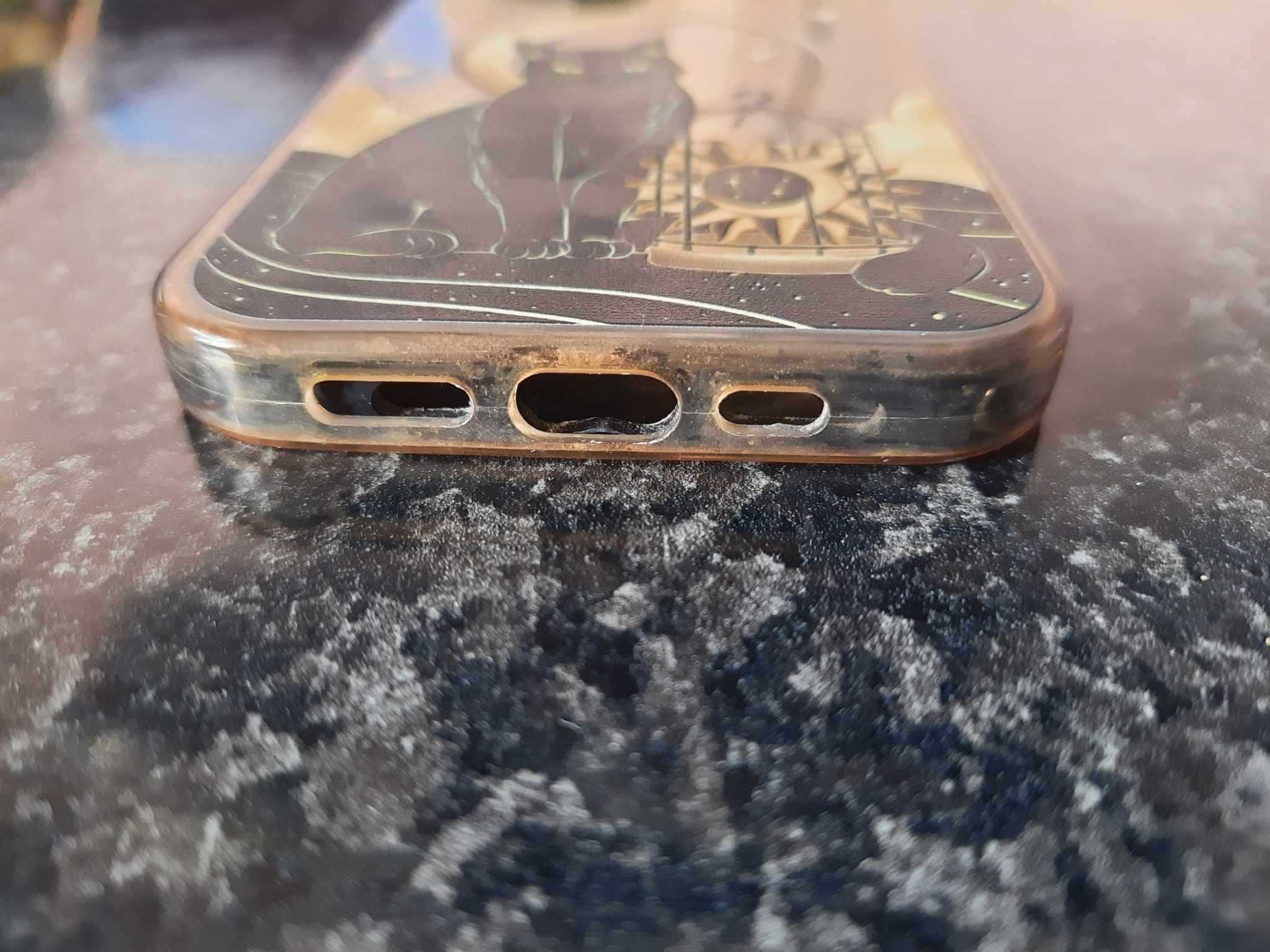 Etui na iPhone'a