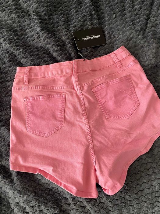 Рожеві шорти від PLT