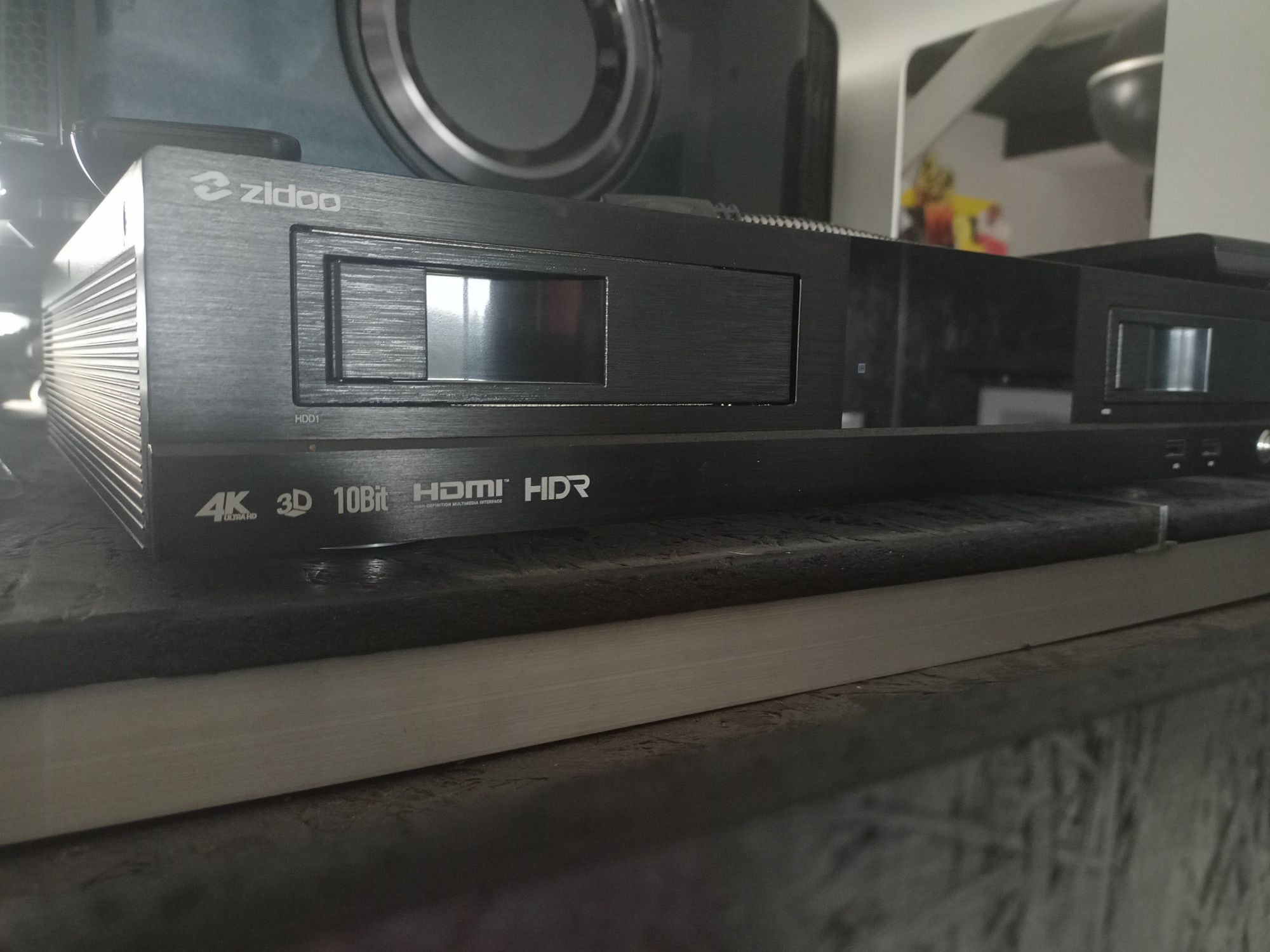 Projektor JVC DLA-x7000BE Hi-end kina domowego 4K e-shift