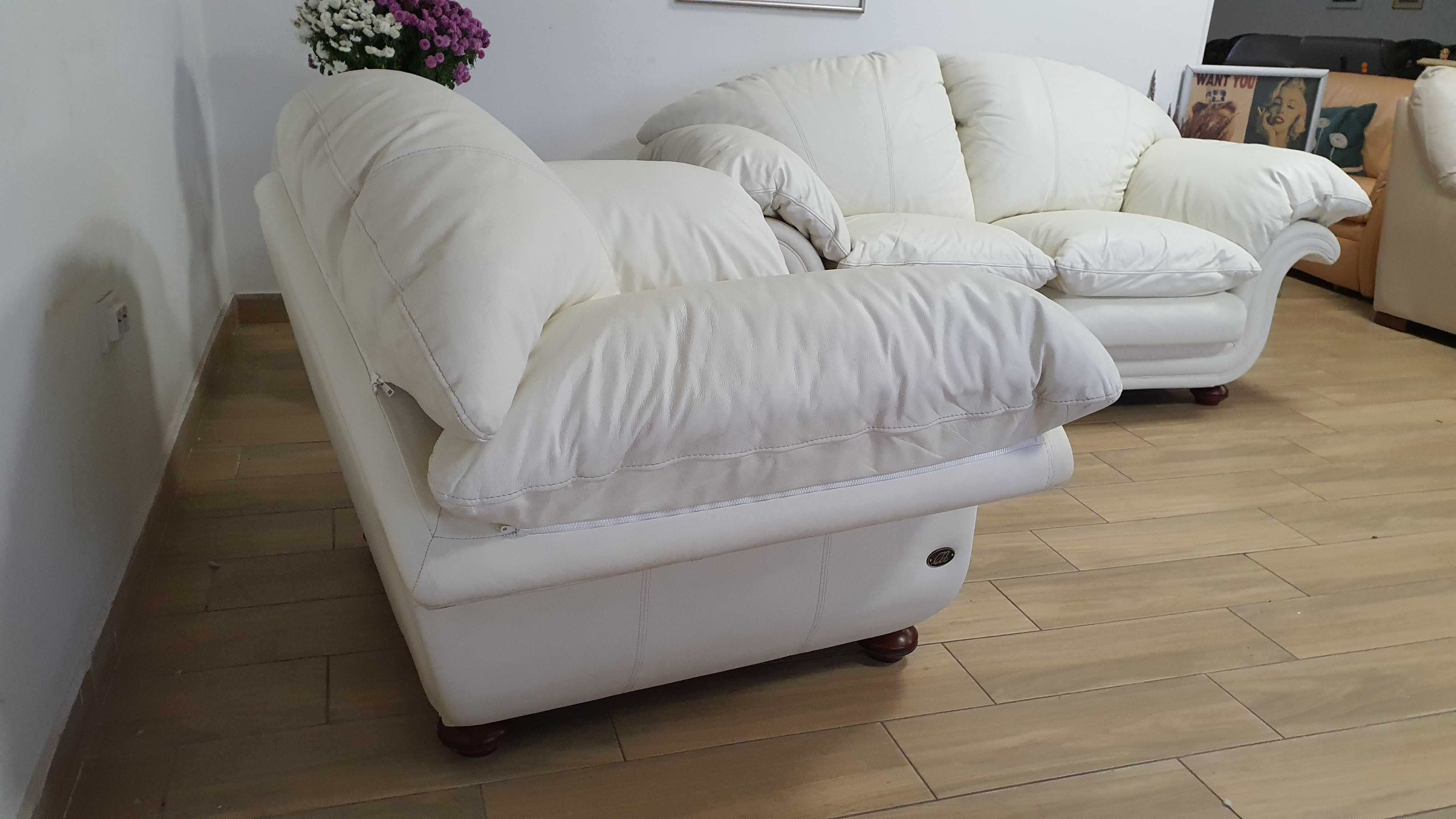 Шкіряний диван з кріслом з Італії