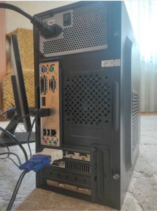 ПК i3-8100  8gb ddr4  GTX 750 Ti 1GB SSD HDD Монітор 21.5 дюймів