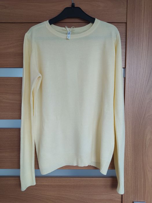 Piękny sweterek Sinsay