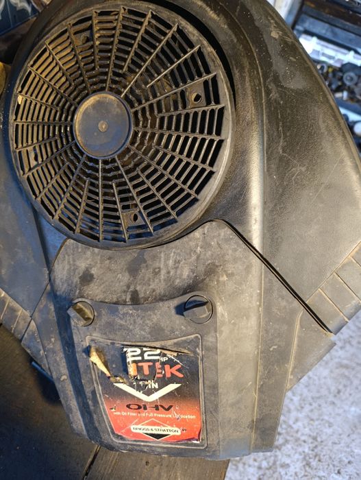 Silnik Briggs V2 Części Traktorek Kosiarka