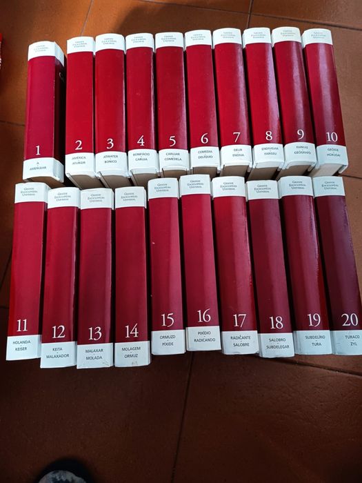 Grande Enciclopédia Universal - Correio da Manhà - 20 Volumes