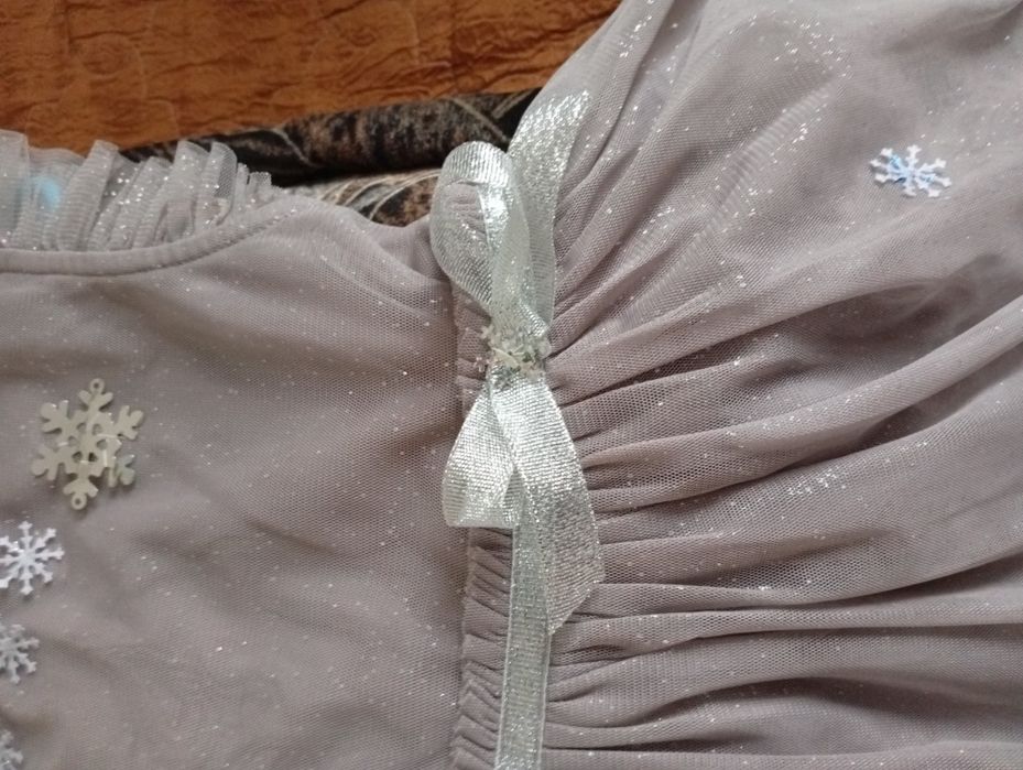 Сукня Сніжинка плаття на дівчинку  5-6 років