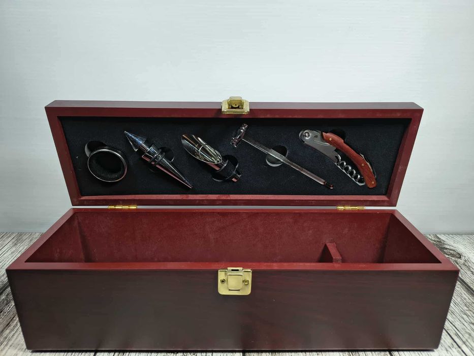 Goods & Gadgets Skrzynka na wino zestaw sommelierski z akcesoriami