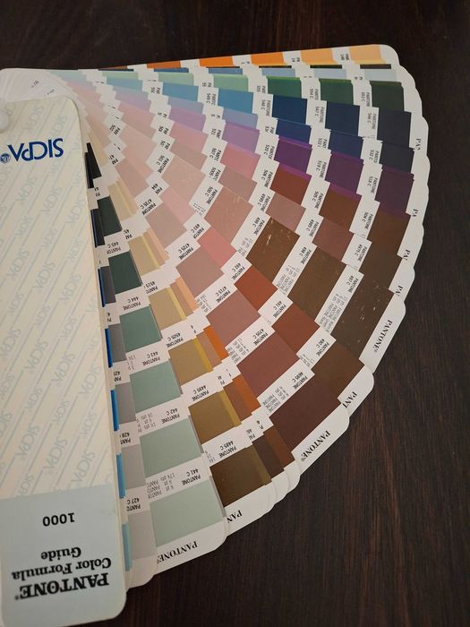 Wzornik kolorów - Pantone - Color Formula Guide 1000 - wydano w 1995