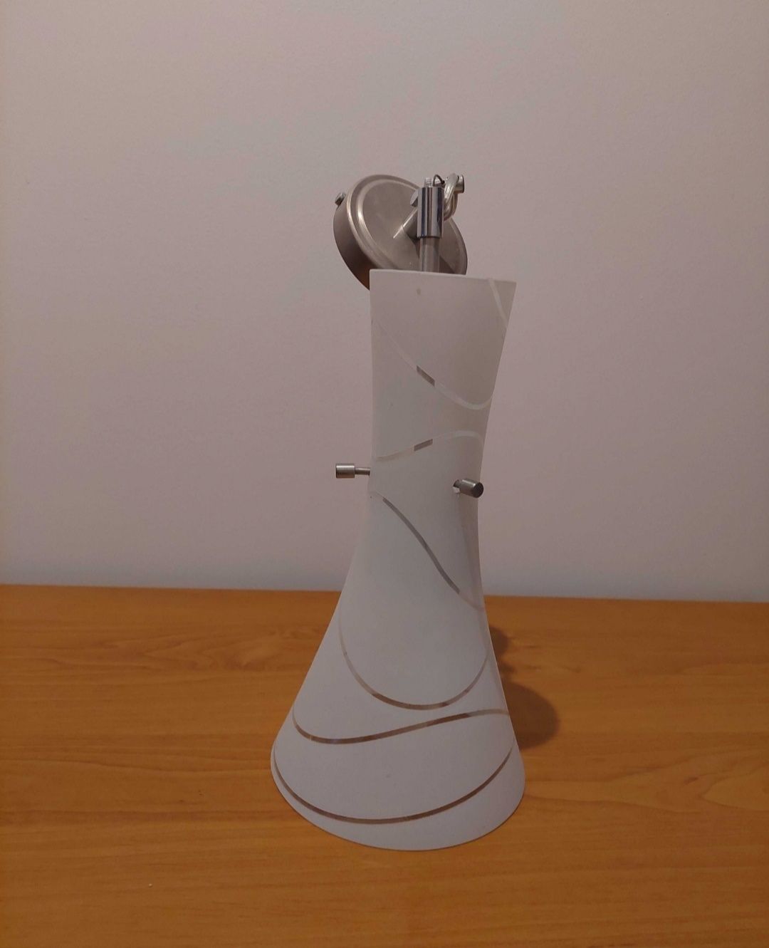 Lampa sufitowa pojedyńcza