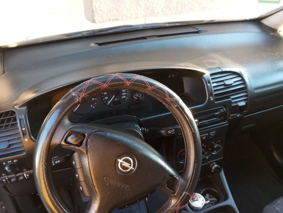 Zafira gasolina/ Gpl 7 lugares