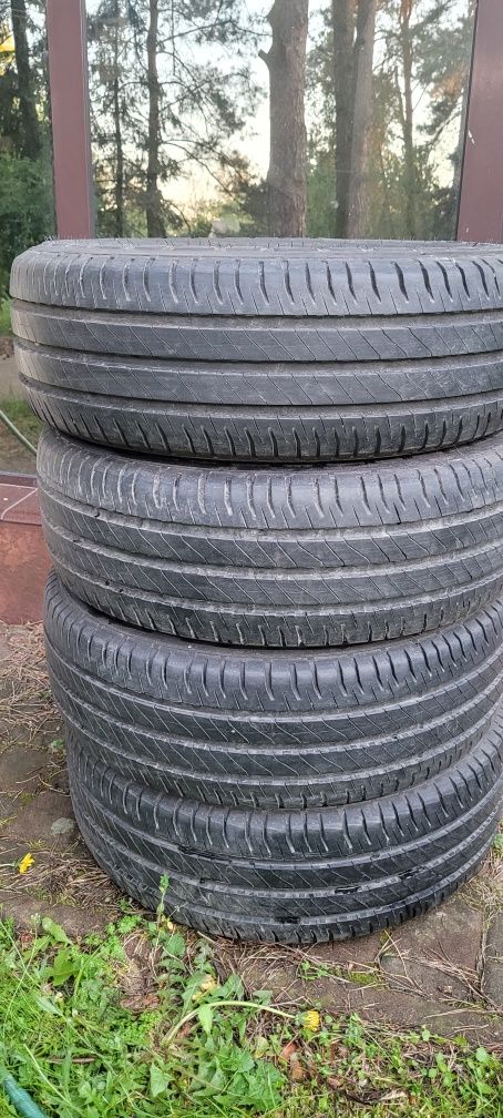 215 65 R16 C Michelin Agilis3 jak nowe