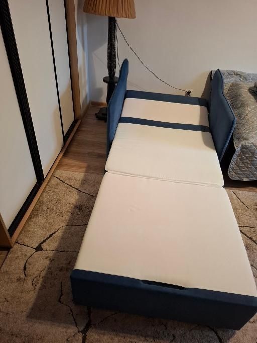 Fotel rozkładany z funkcją spania Black Red White.