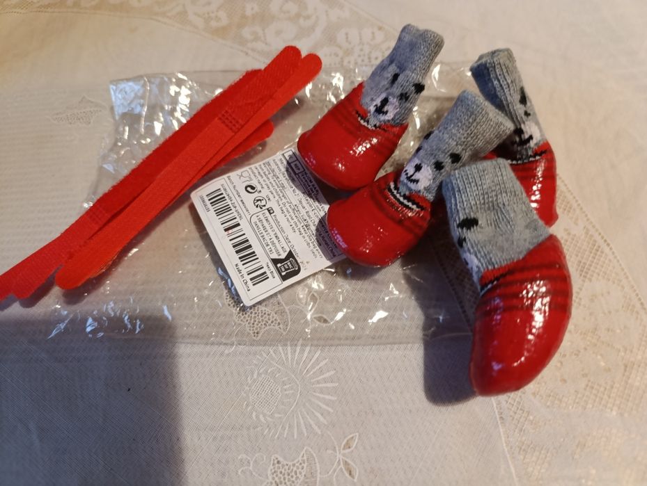 Продам Новые,обувь и аксессуары для маленьких пород собак