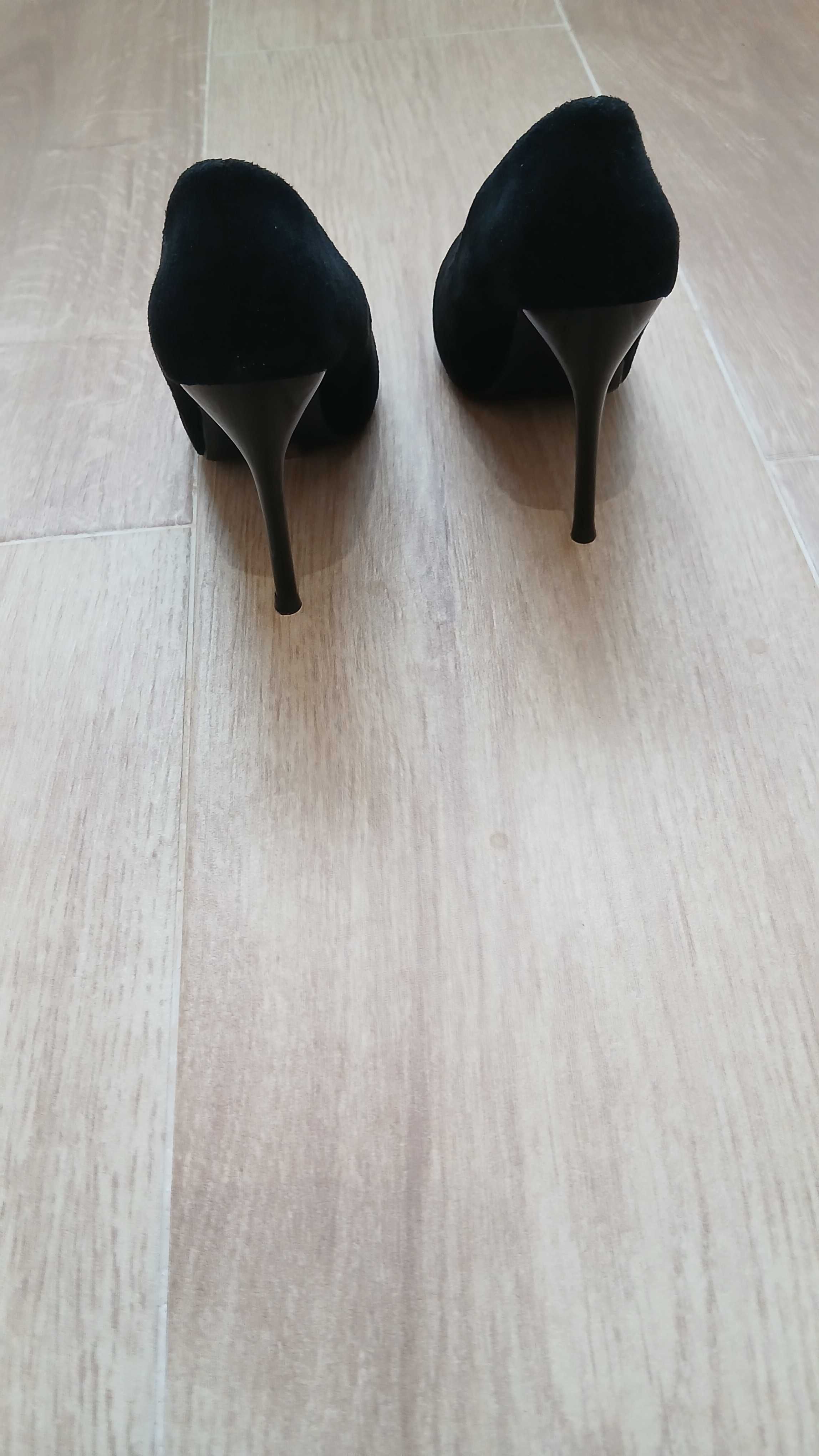 Sapato preto elegante