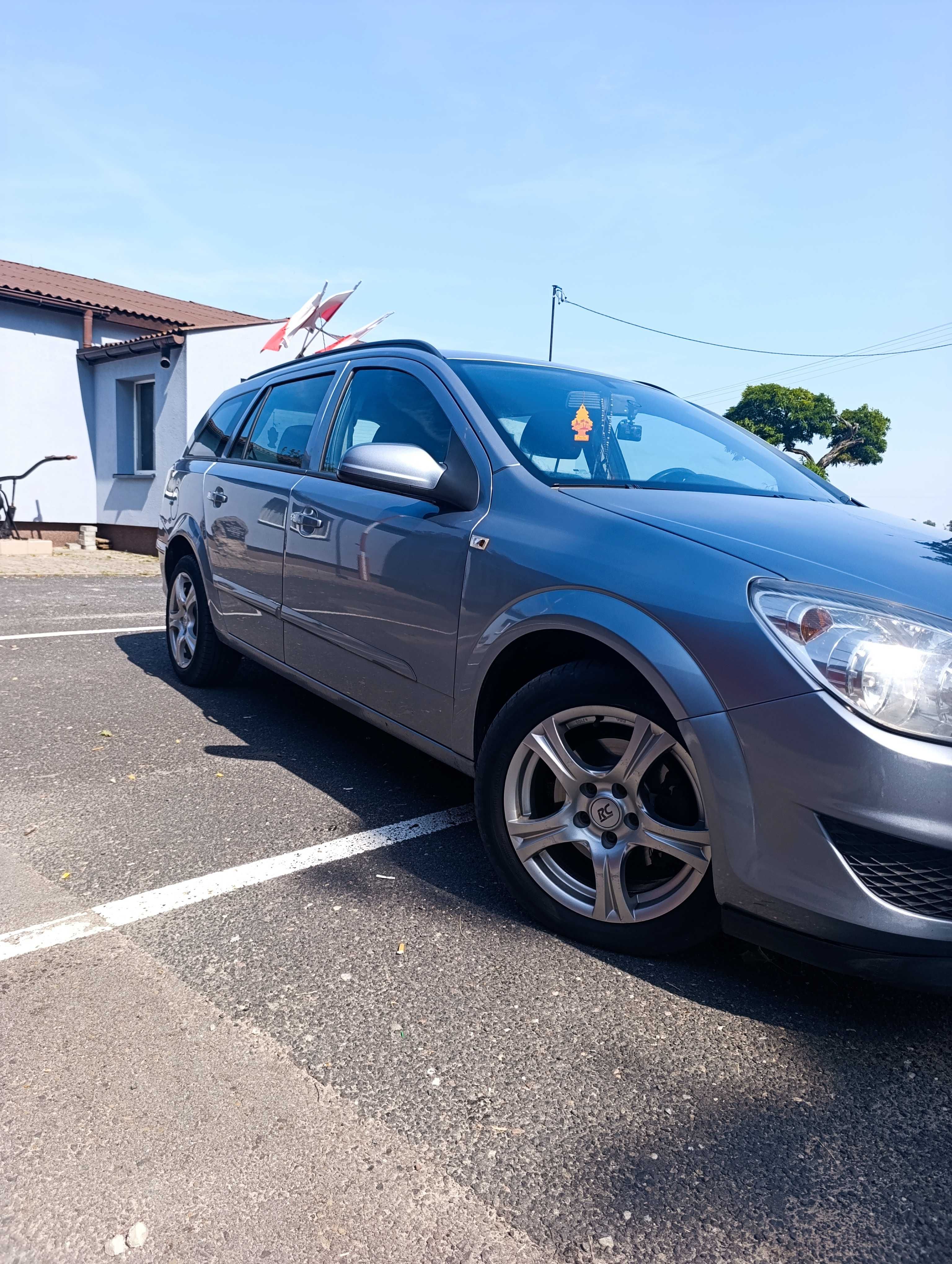 Sprzedam autko Astra H