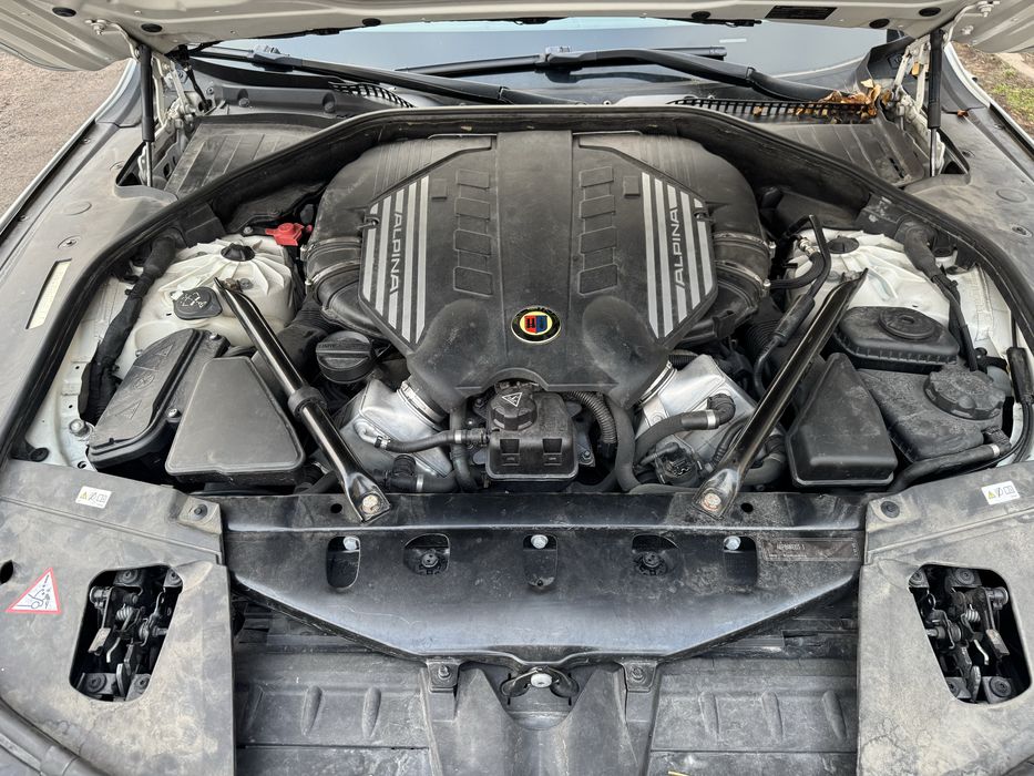 BMW 750 B7 vat23% . Cena brutto