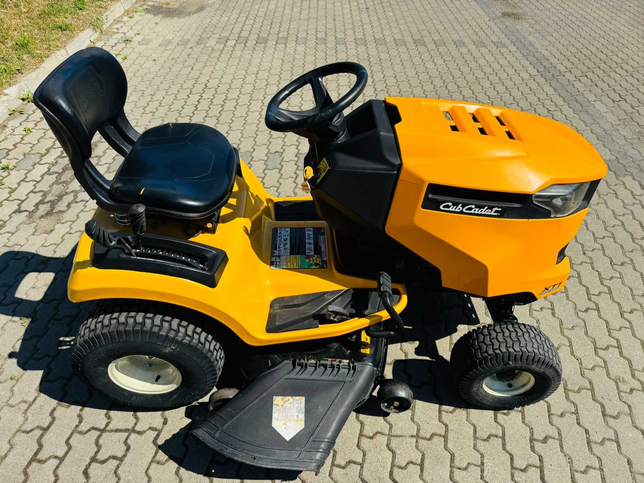 Traktorek kosiarka Cub Cadet XT1 Kohler 18km z USA! 42" 170 moto godz.