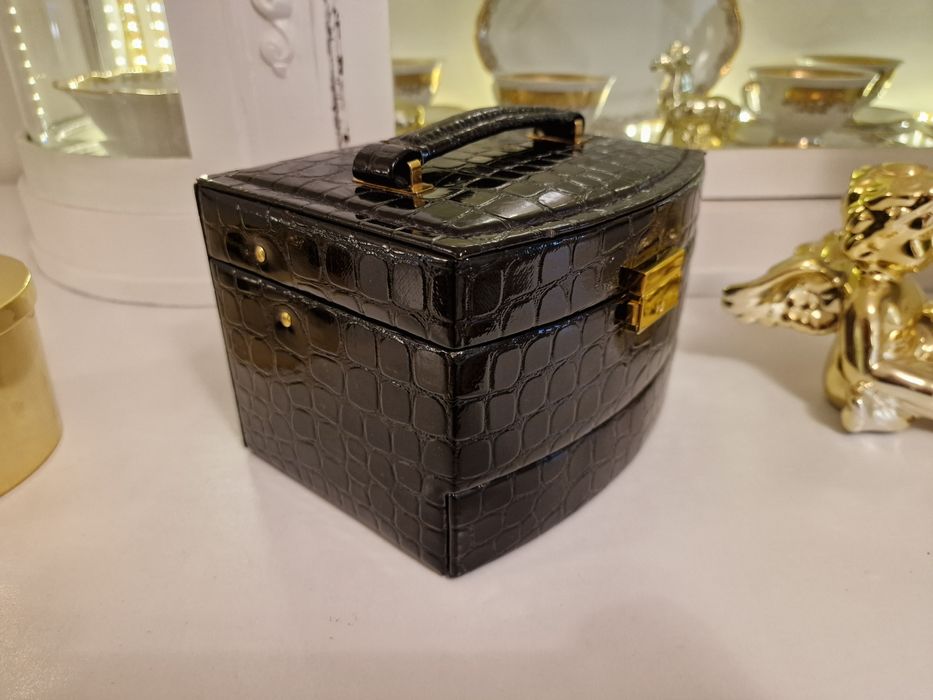 Kuferek szkatułka organizer skórzany skóra na biżuterie biżuteria