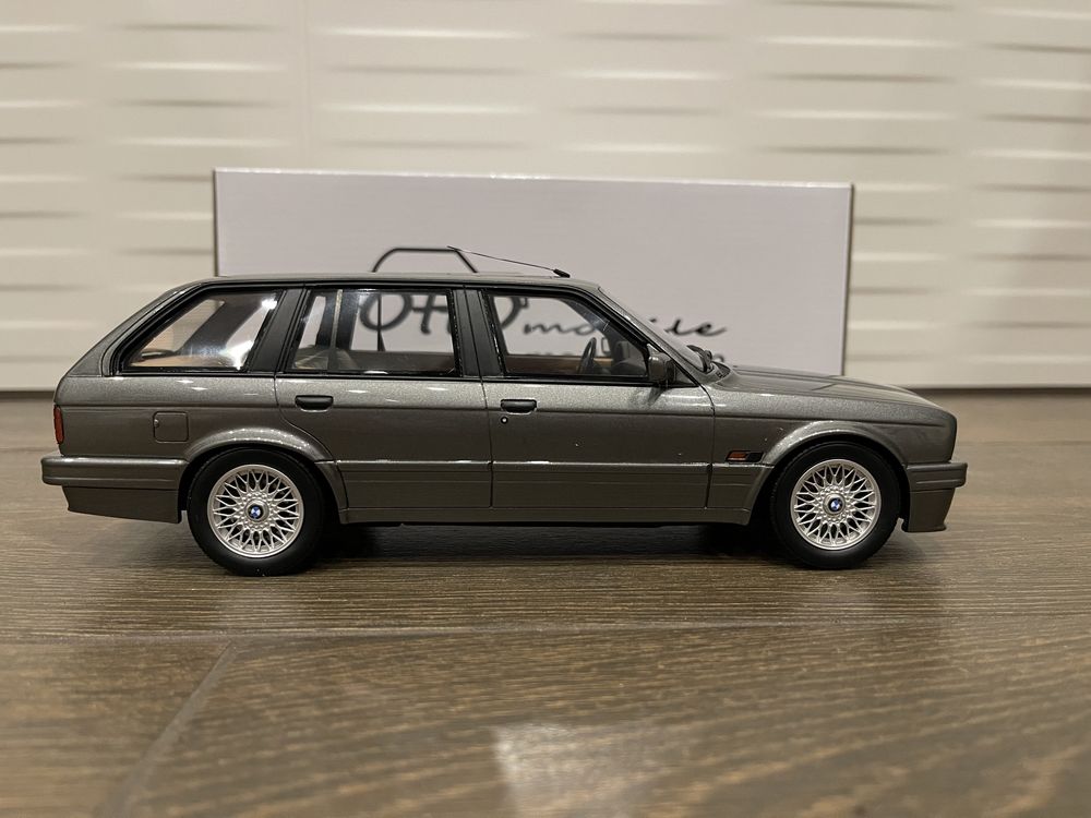 Модель 1:18 OttOmobile BMW E30 325i Touring