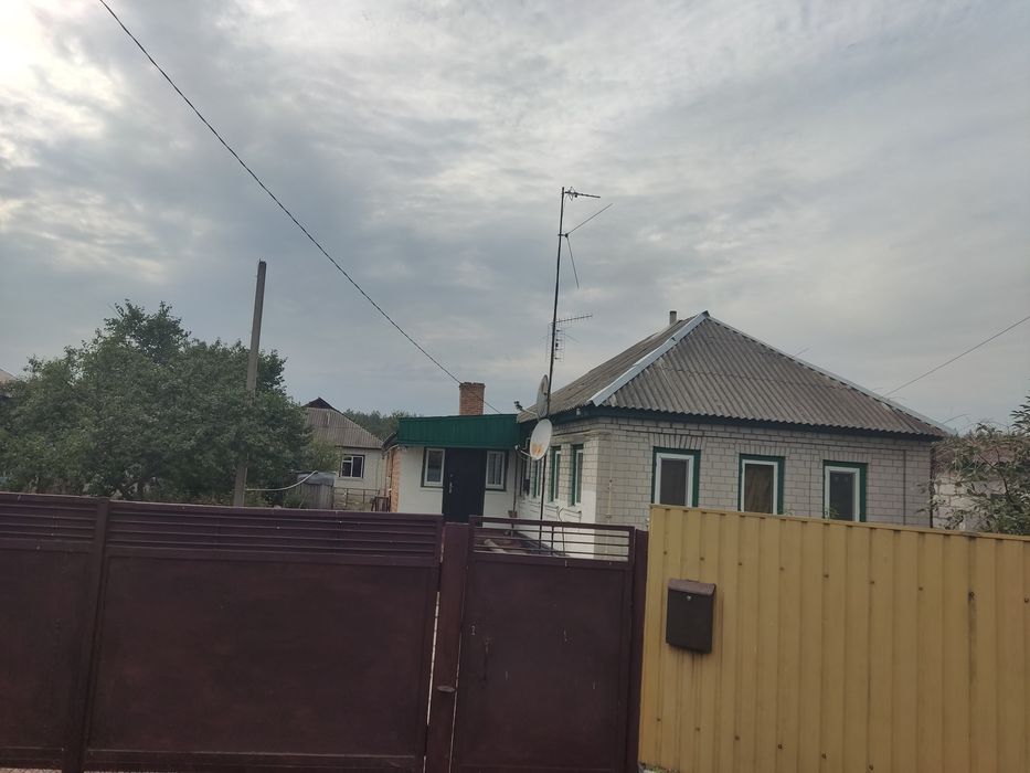 Продам два будинки на одній земельній ділянці в с.Руська Поляна