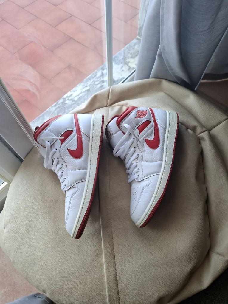 Nike Air Jordan 1 mid
