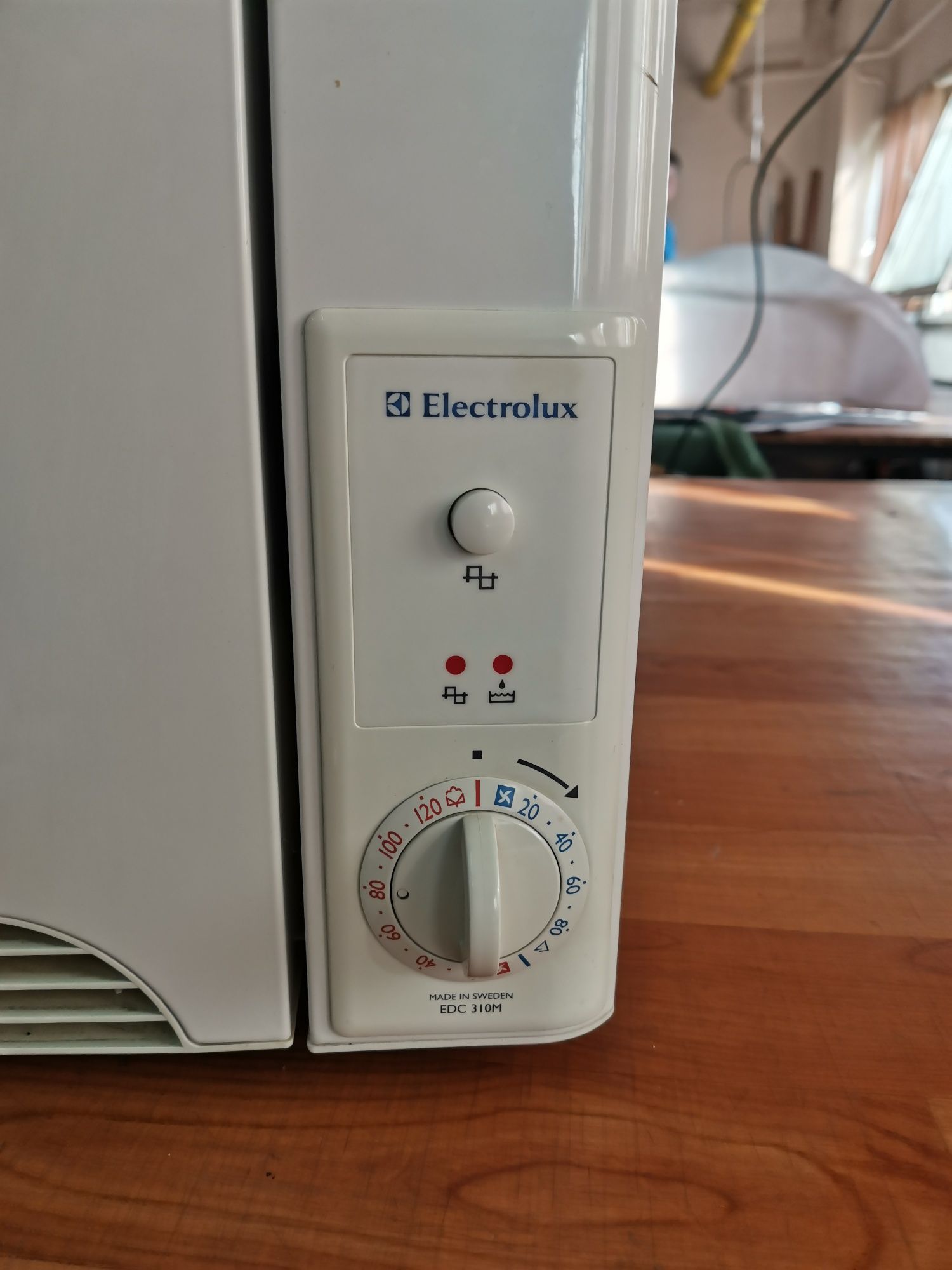 Электросушка для белья Electrolux EDC 310M