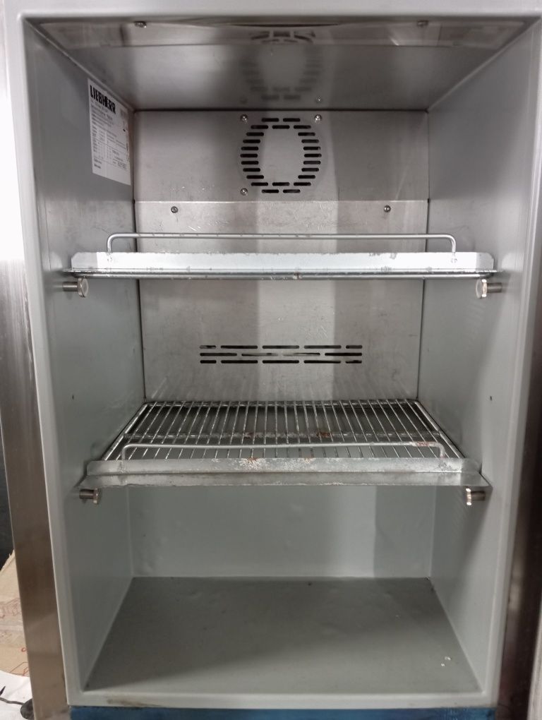 Барний міні холодильник