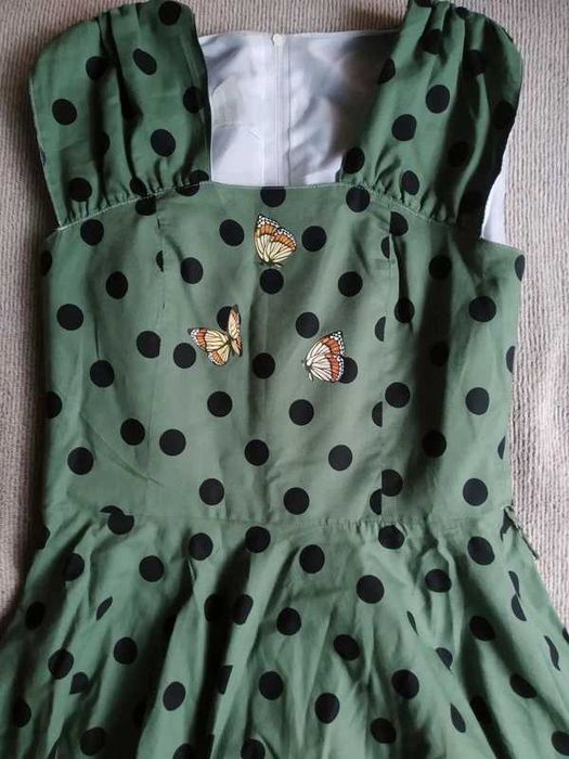 Bawełniana rozkloszowana sukienka w grochy