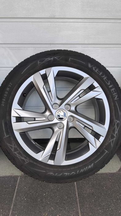 Koła Skoda Kamiq Vw Taigo Seat 17'' 5x100 opony 205/55/17 (OL1918)