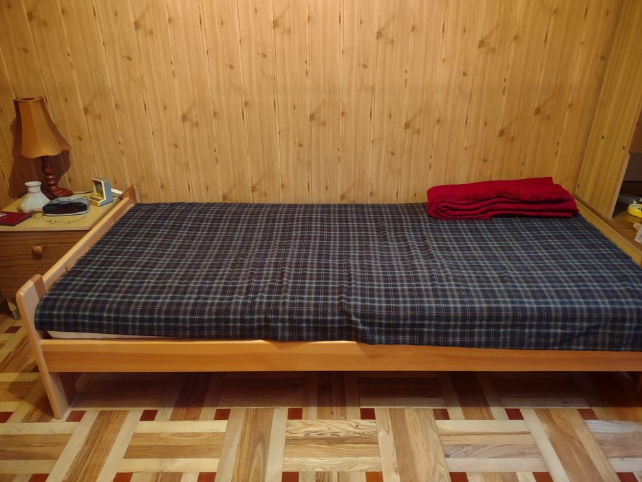 Łóżko sosnowe, drewniane 90x200