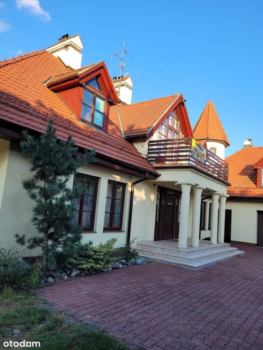 Komfortowy, przestrzenny, w otoczeniu zieleni