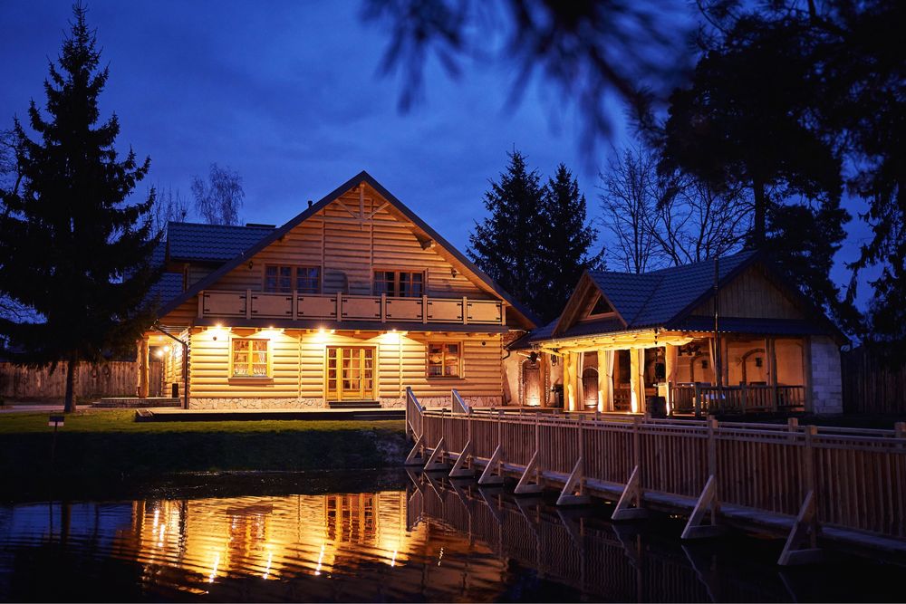 Agroturystyka na Święta    8 pokoi     22 osoby      duza sala wystrój