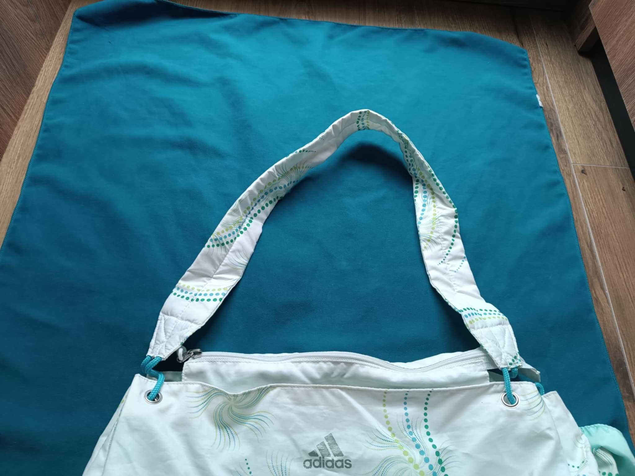 Torba plażowa materiałowa z ozdobnym motywem, logowana - "Adidas"