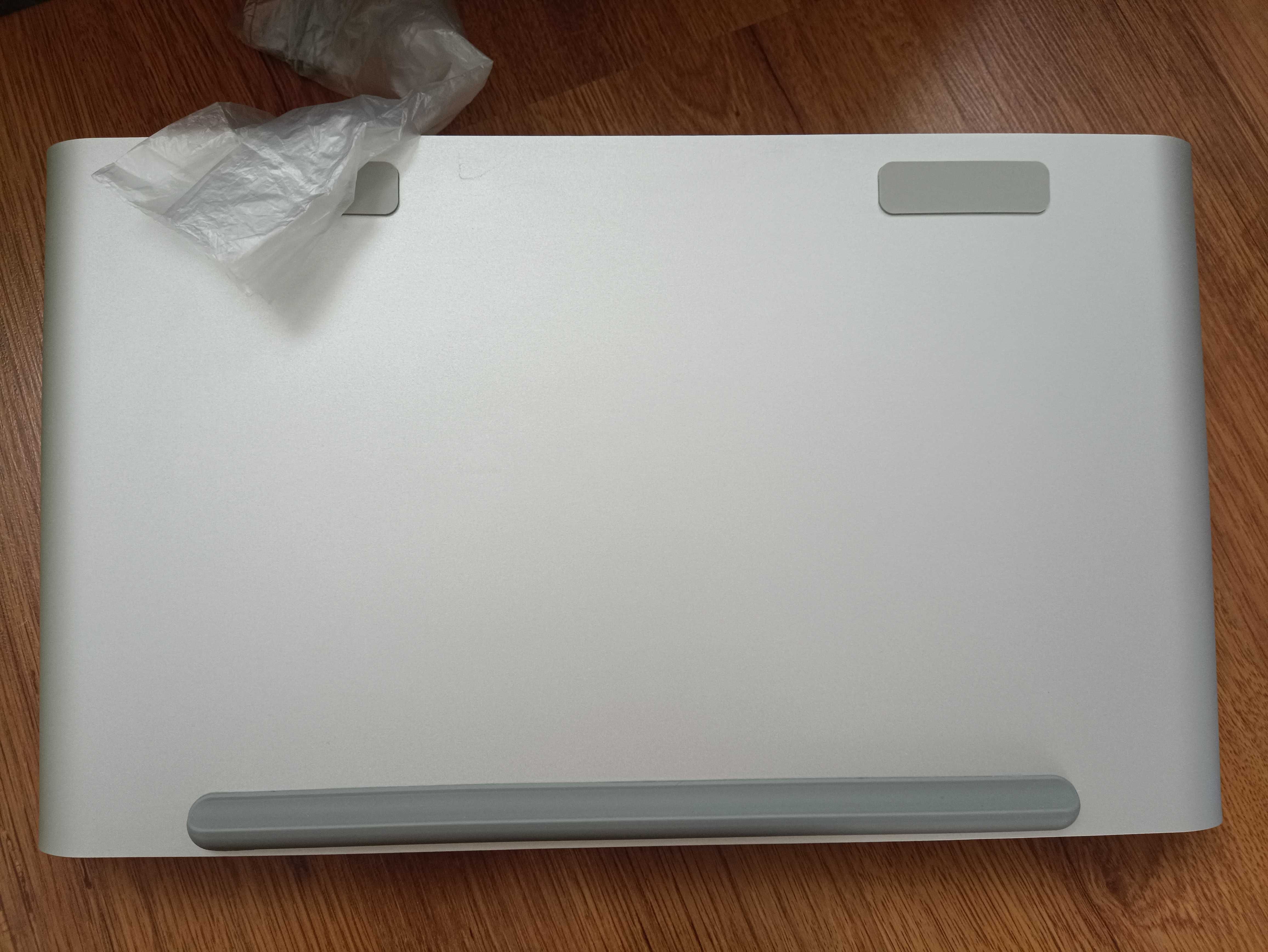 Aluminiowa podstawka pod laptopa