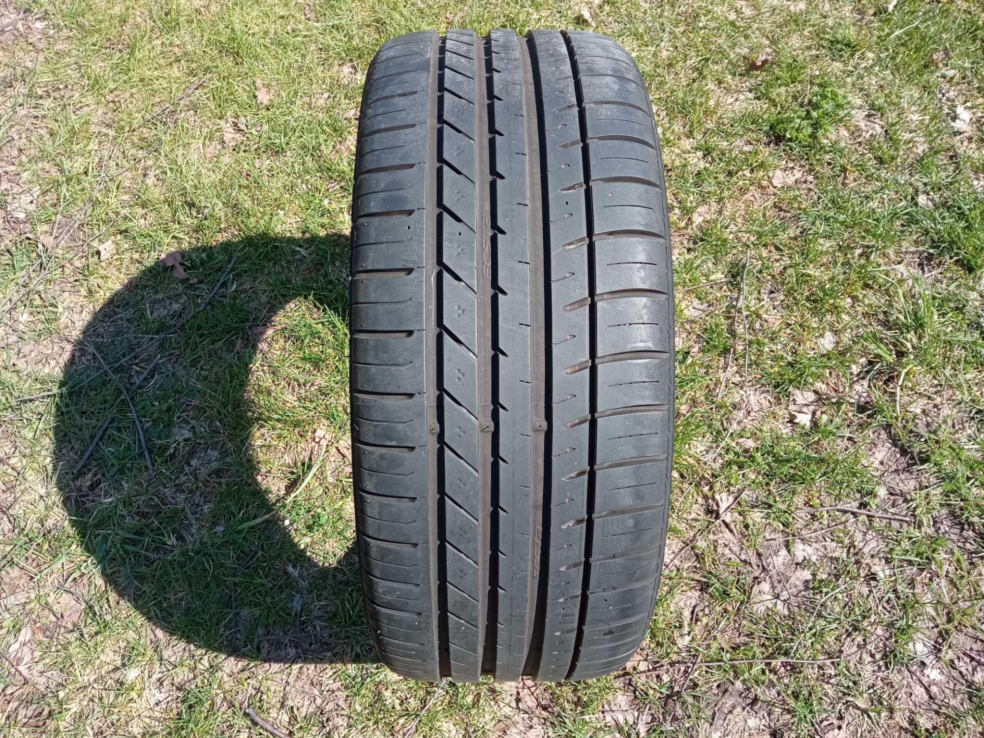 Opona letnia Kumho ecsta Le Sport 225/35R19 88Y