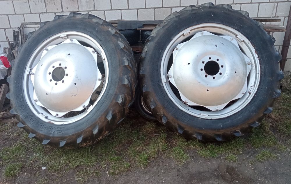 Opony 13,6r38 z felgami MF