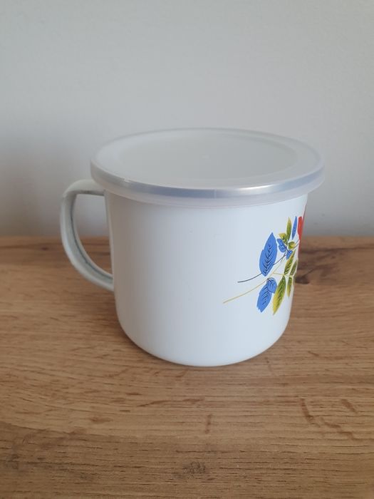 Kubek emaliowany z pokrywką 600ml