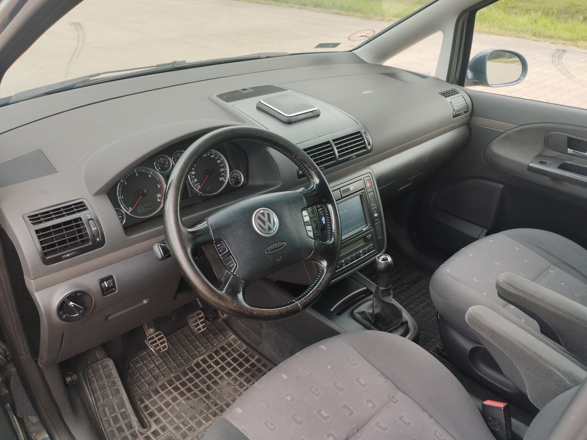 Volkswagen Sharan 1,9tdi,xenon,tempomat,7osób