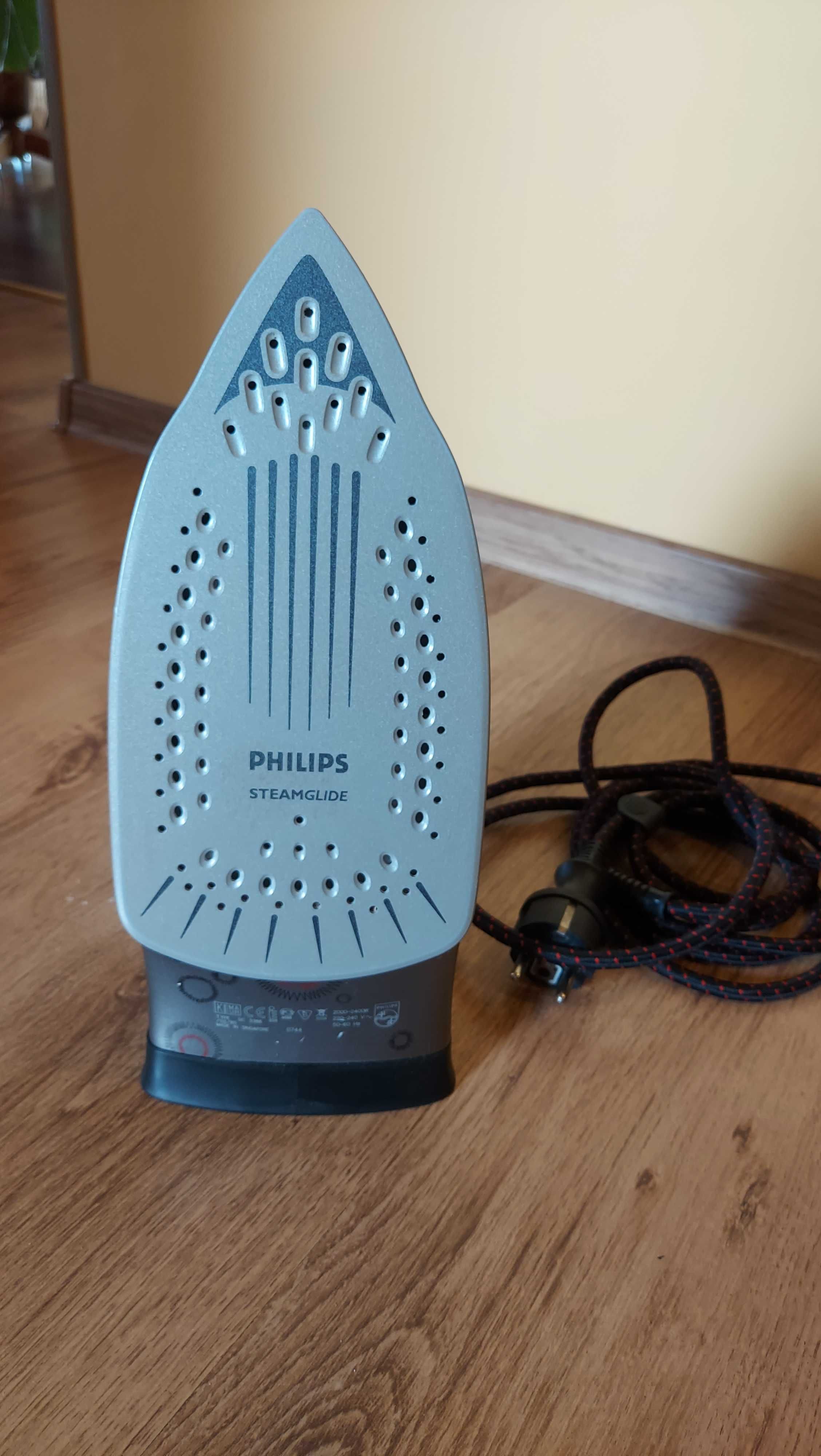 Żelazko parowe PHILIPS GC3388