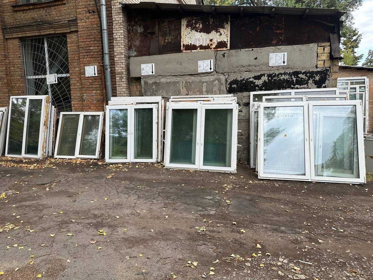 Склад з дверима Двері металопластикові перегородки БУ м. Шулявська
