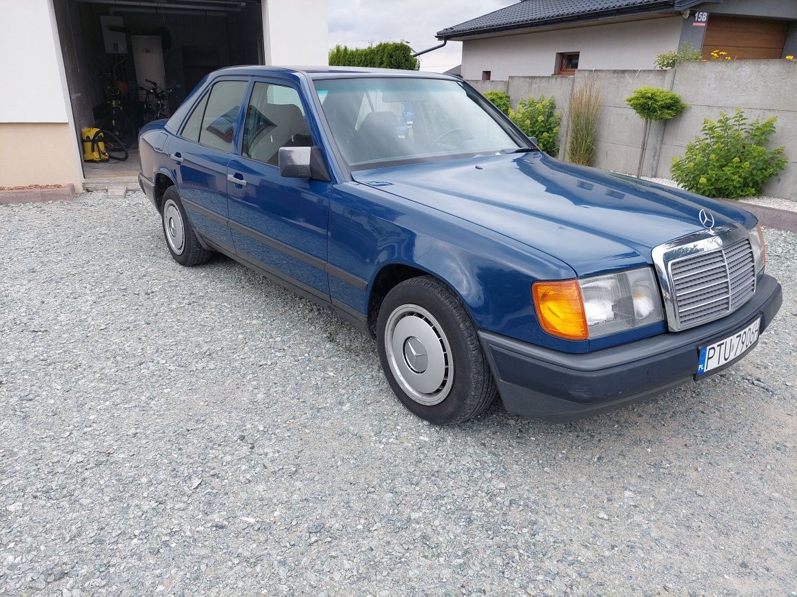 Mercedes 124 85 rok bez rdzy 2 lata w kraju polecam zobacz warto