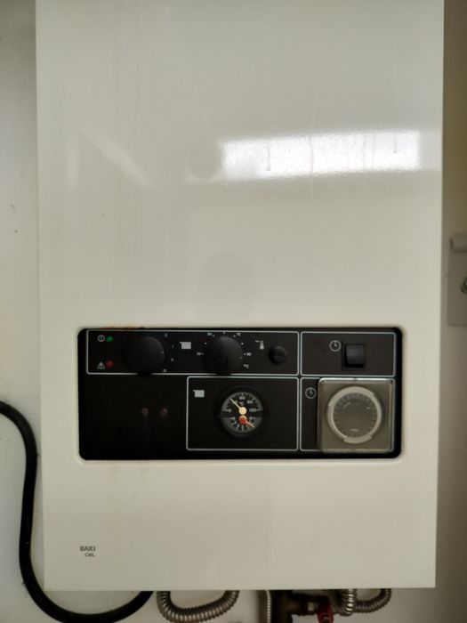 Caldeira elétrica Roca Baxi impecável