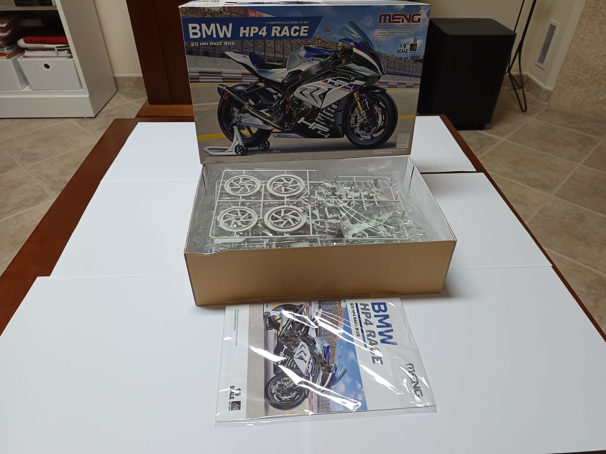 Meng BMW HP4 Race Kit