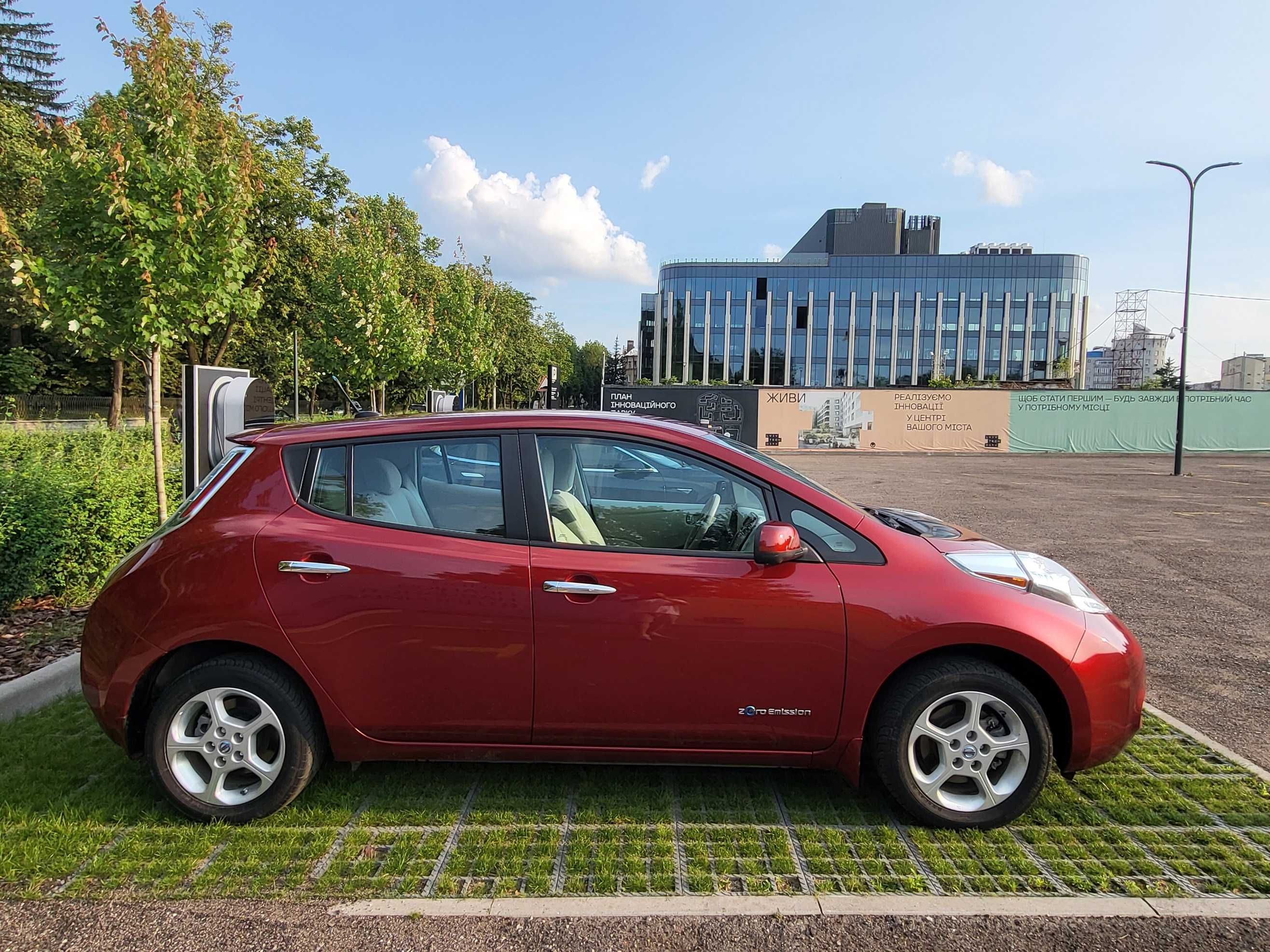 Nissan Leaf 2014