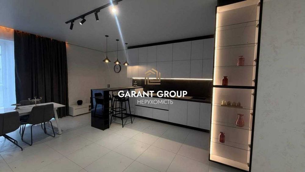 Будинок з терасою в Червоному Хуторі