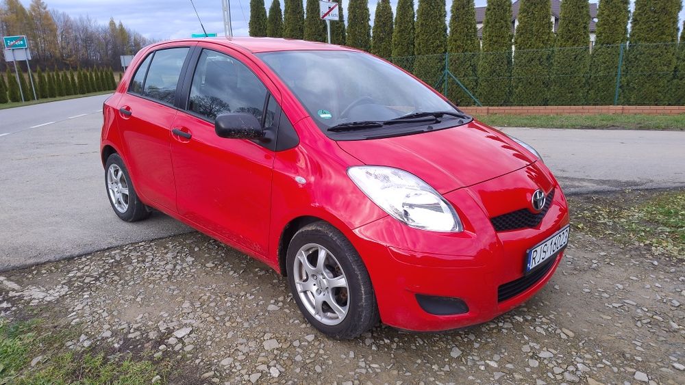 toyota Yaris sprowadzony z Niemiec 1,3 benzyna