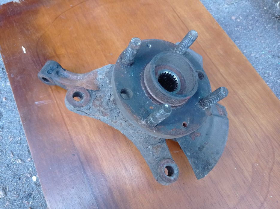 Поворотный кулак цапфа ступица, тормозной диск Шевроле авео, лачетти.