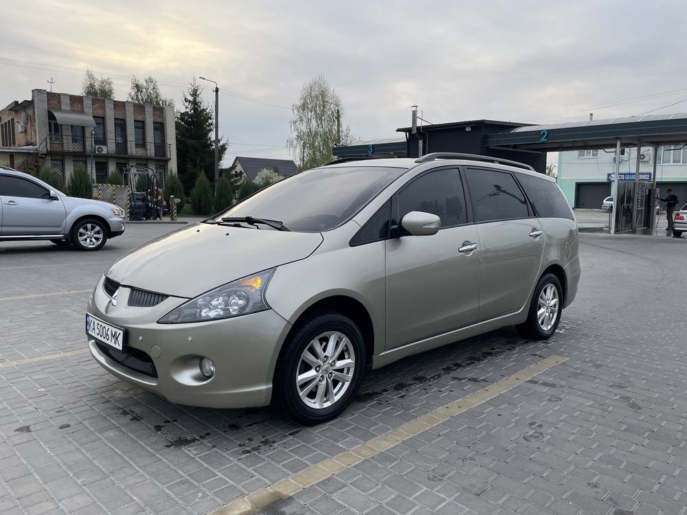 Mitsubishi Grandis 2.4 Г/Б