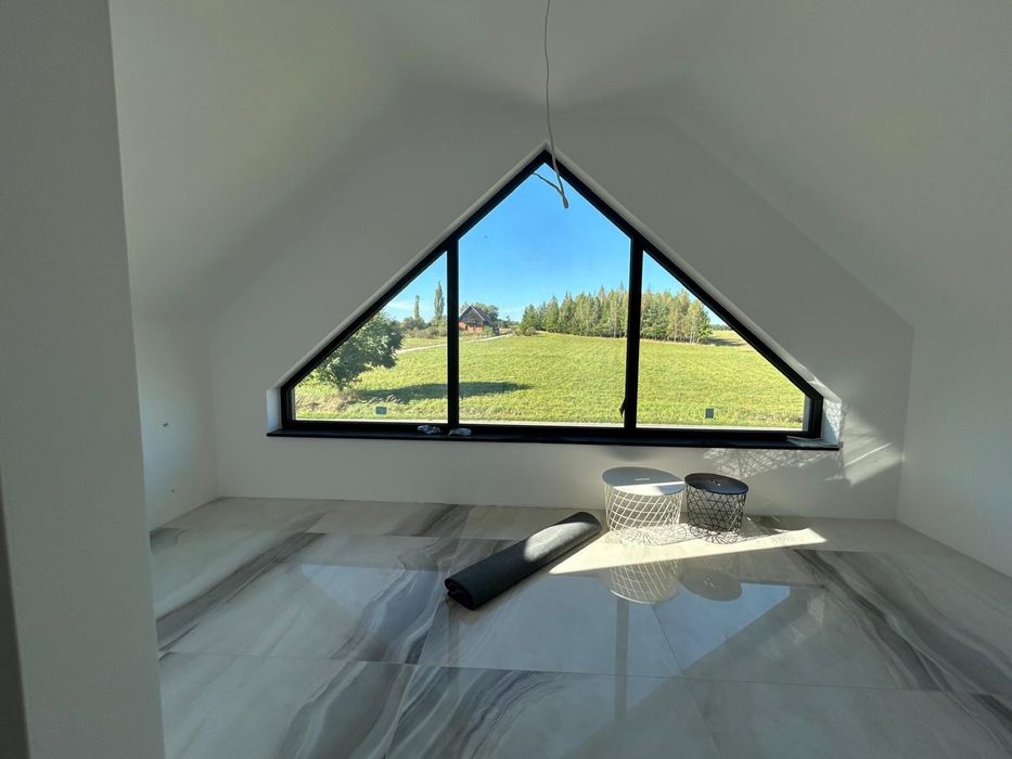 Nowoczesny dom w pięknej i spokojnej okolicy